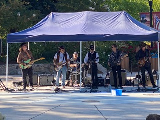 Traveling Wilburys Review. Iren Jenny photo