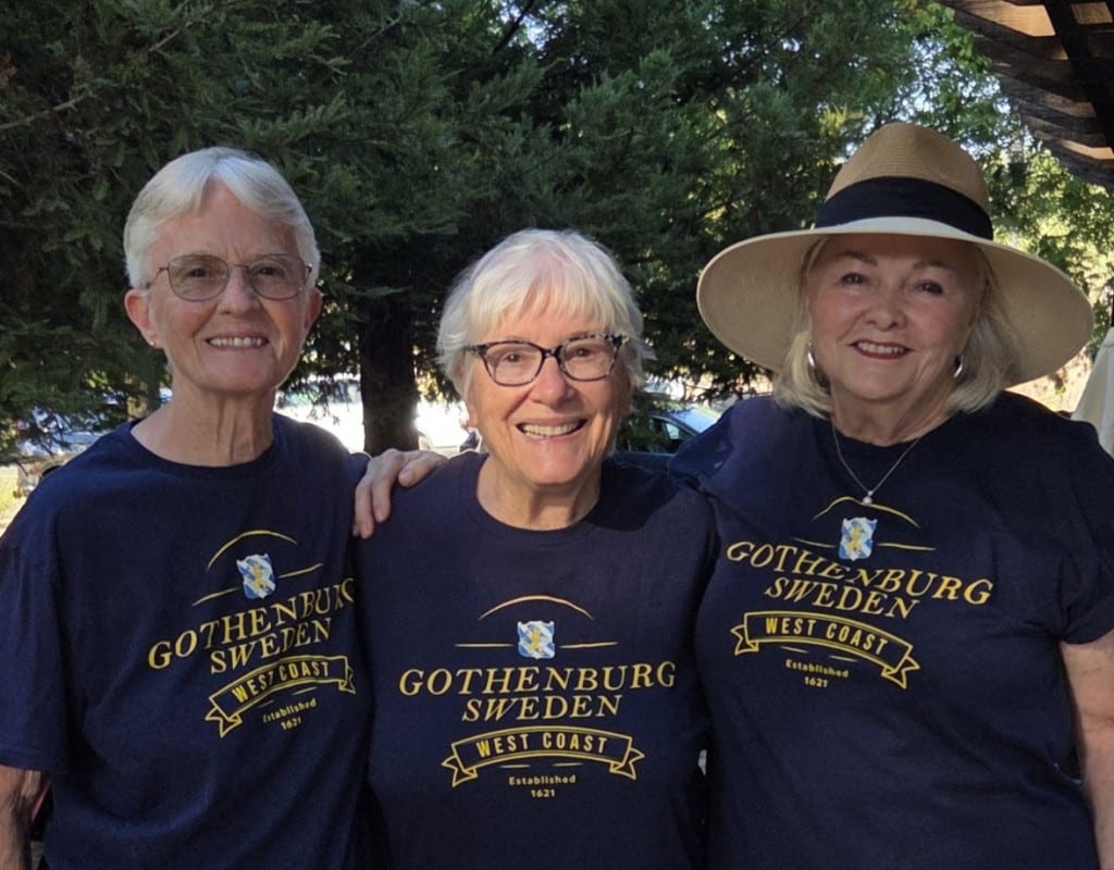Sandy Fagan, Violet Hover and Karen Cherniss sport Gothenberg threads. Jim Cherniss photo