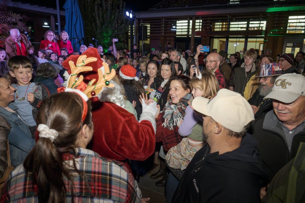 Yountville Town Tree Lighting 2024. She Shoots Shots photo