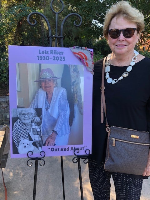 Sharon Stensaas at the Tribute to Lois Riker. Myrna David photo