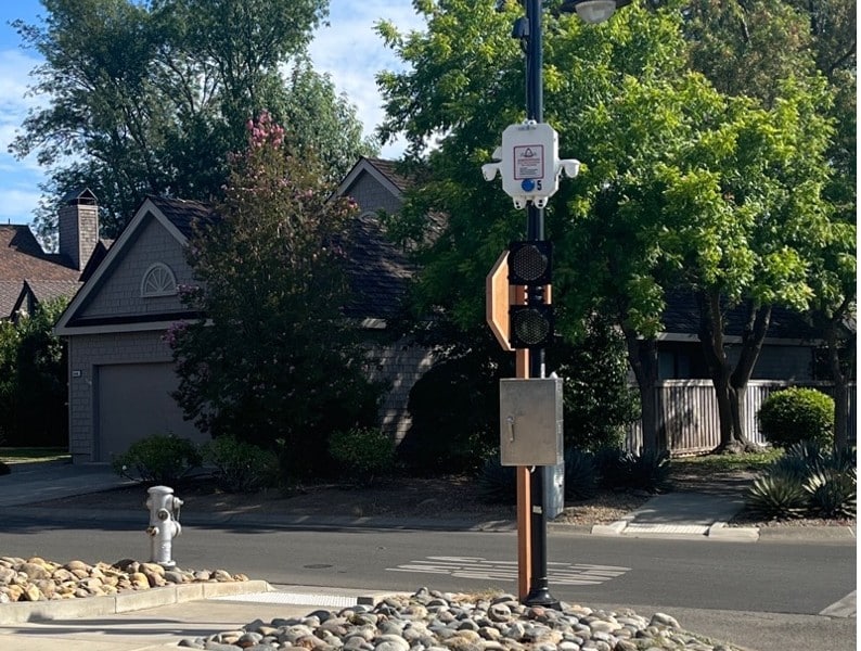 The new flood warning system will flash yellow and red lights if waters dangerously rise on Oak Circle. Kimberly Cook photo