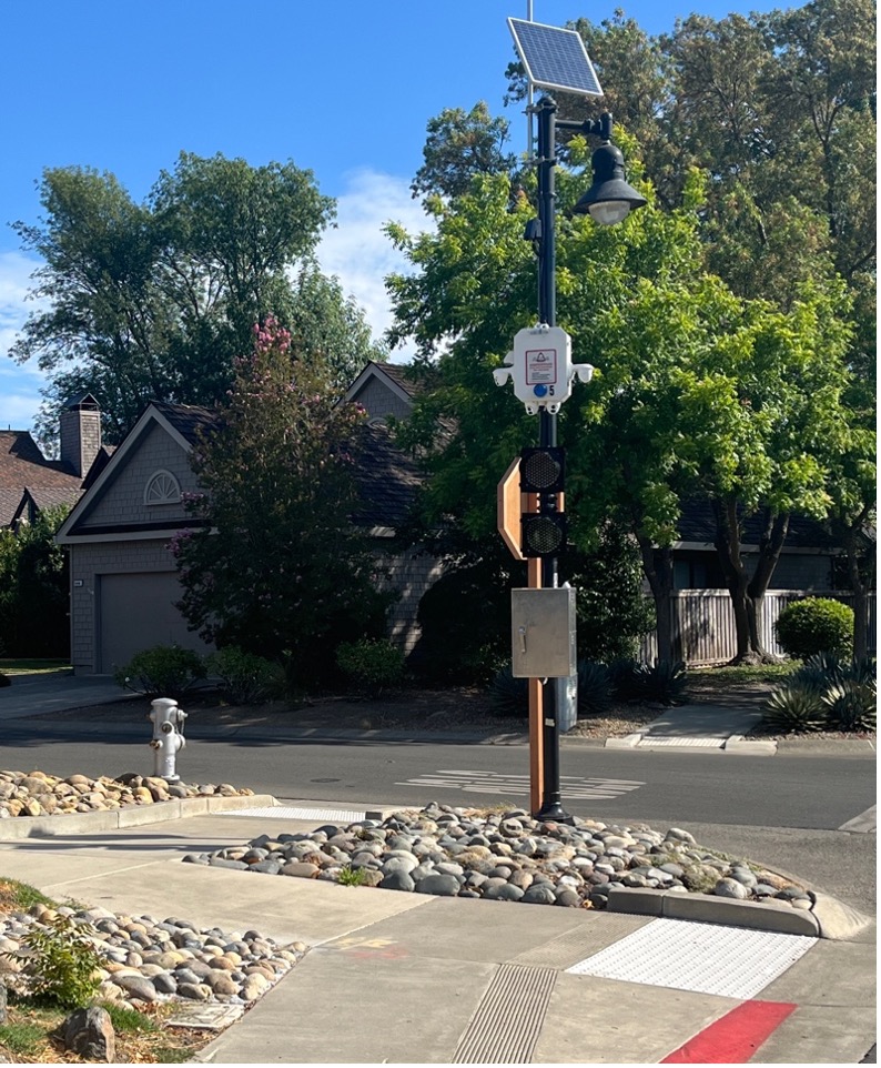 The new flood warning system will flash yellow and red lights if waters dangerously rise on Oak Circle. Kimberly Cook photo